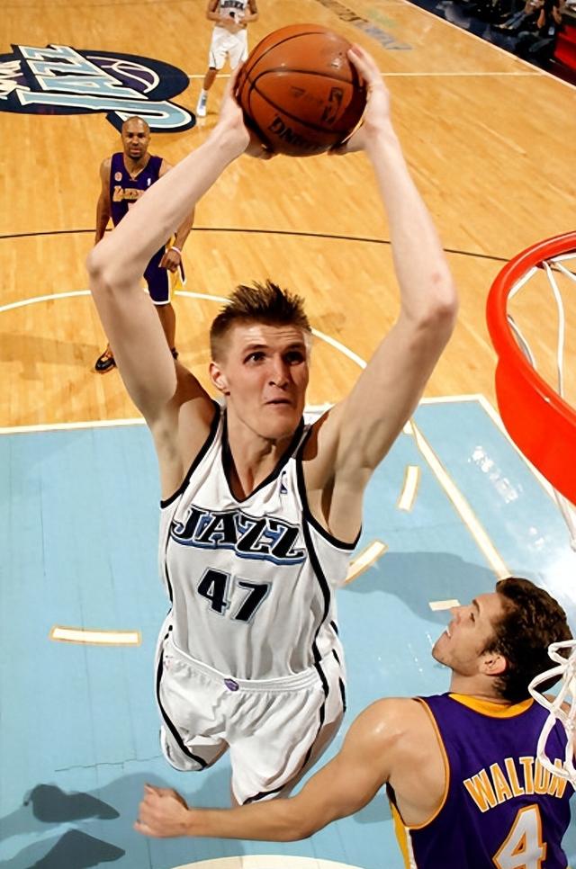 九游体育-爵士奇迹发生！年轻队员崭露头角