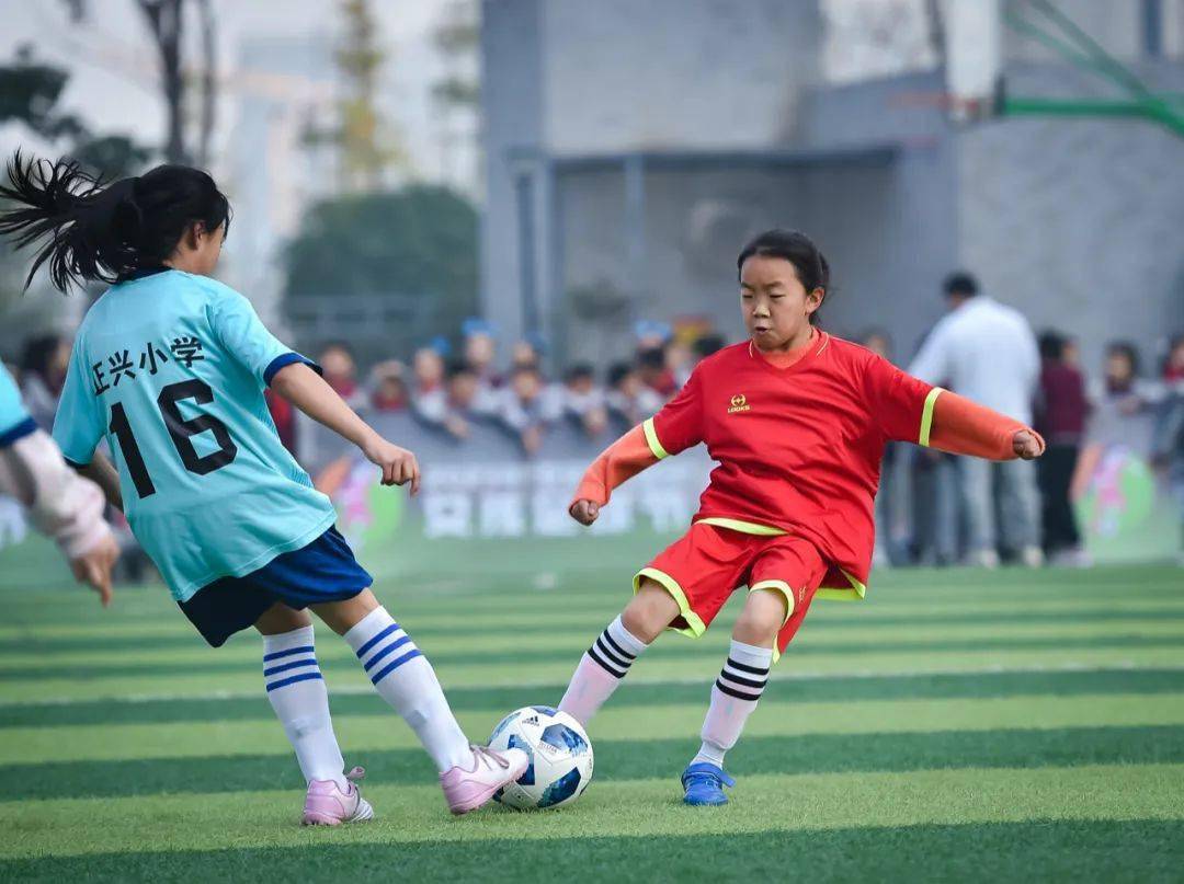 体育界女子足球赛事迎来高潮的简单介绍 体育界女子足球赛事迎来高潮的简单介绍