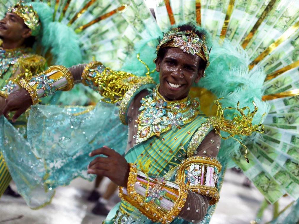 九游体育亚洲官网-铁血拼搏！亚洲足球狂欢盛宴启幕的简单介绍