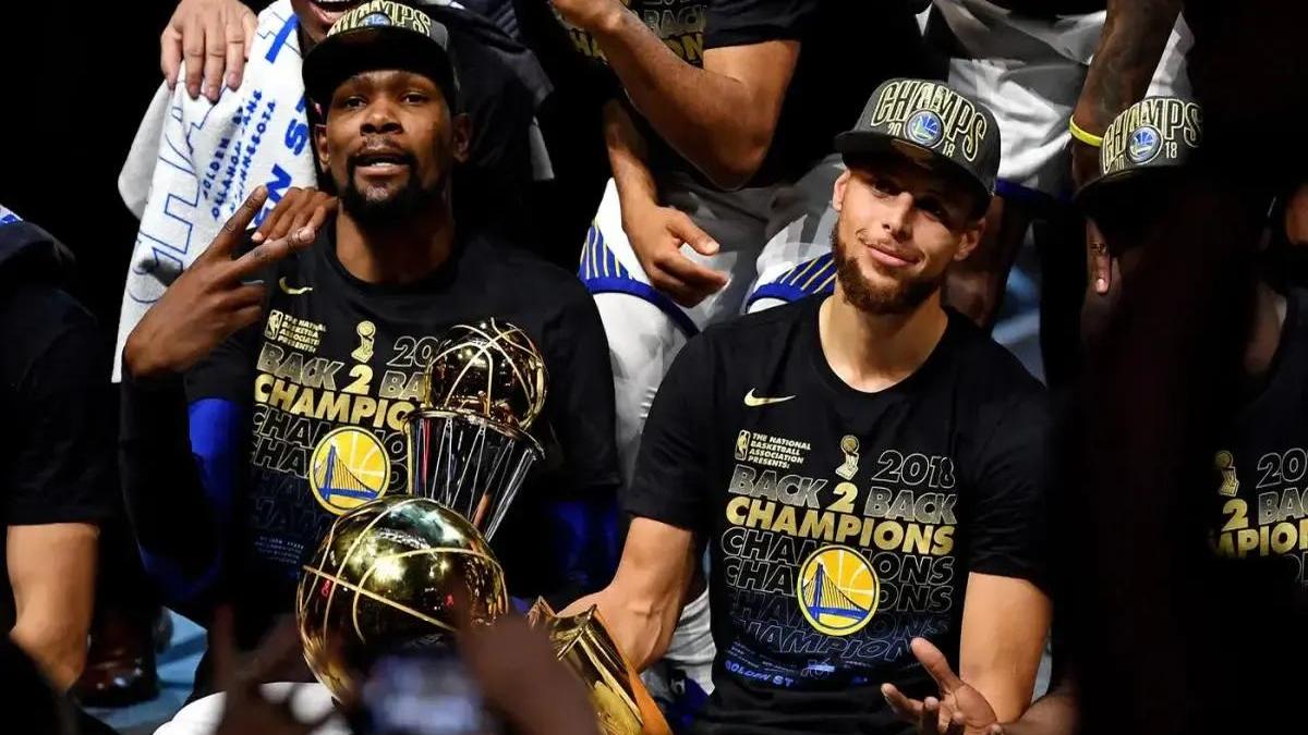 勇士队前锋复出,带领球队取得胜利的简单介绍 勇士队前锋复出,带领球队取得胜利的简单介绍