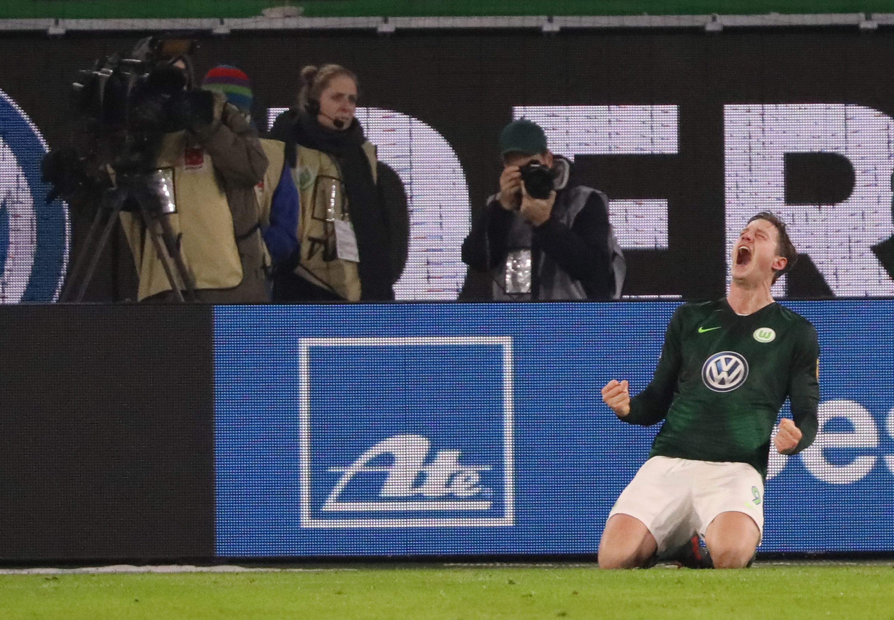 斯图加特绝杀沃尔夫斯堡,暂时停滞积分 斯图加特绝杀沃尔夫斯堡,暂时停滞积分