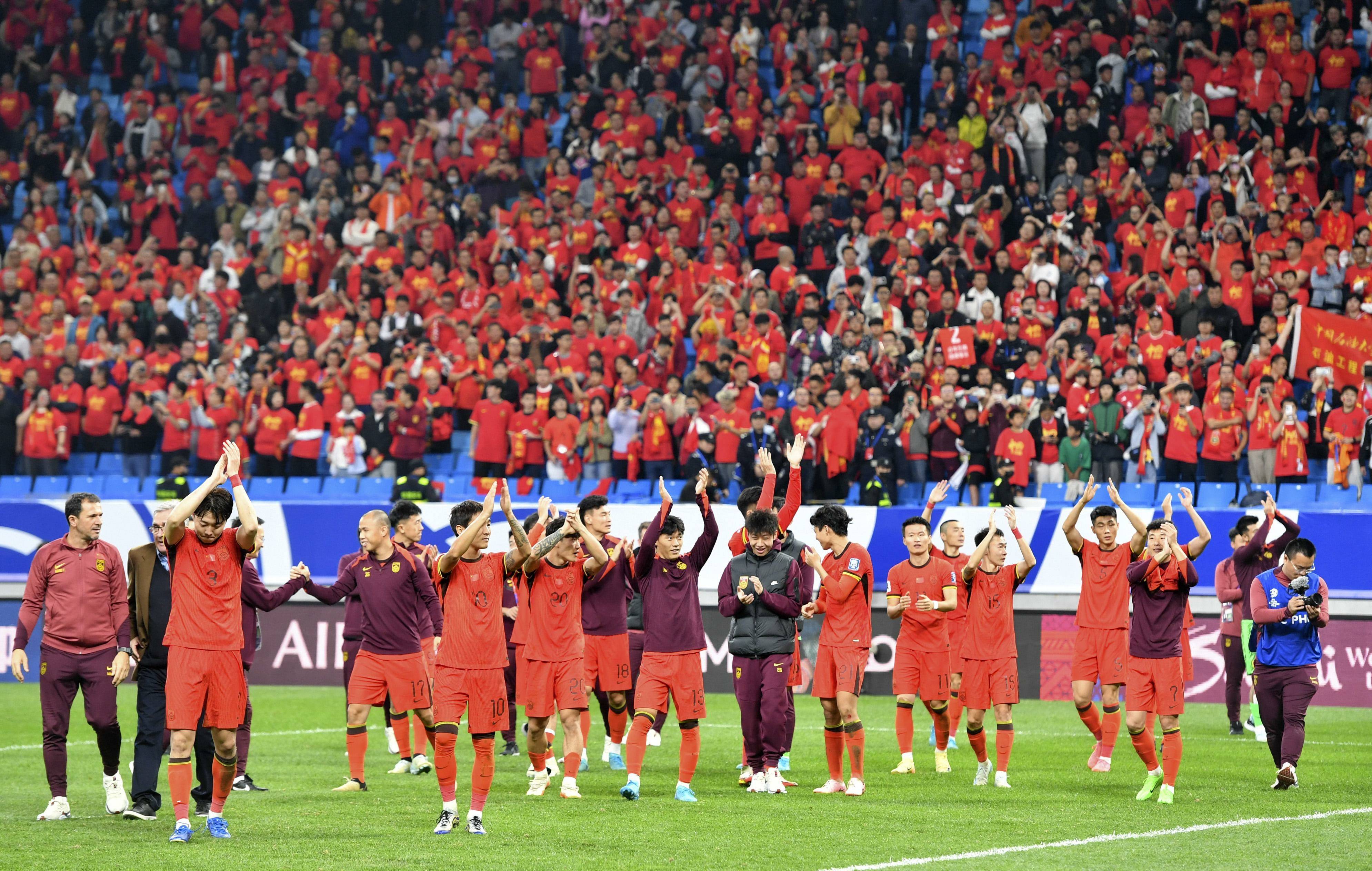 日本队在国际足球赛事中获胜 日本队在国际足球赛事中获胜