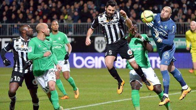 波尔多客场逆转获胜,球队实现逆袭 波尔多客场逆转获胜,球队实现逆袭