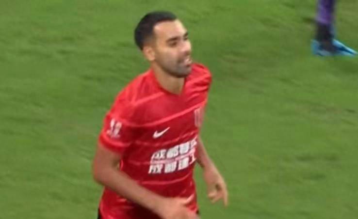 精彩对抗中球员们展现出色表现,为球迷带来惊喜的简单介绍 精彩对抗中球员们展现出色表现,为球迷带来惊喜的简单介绍