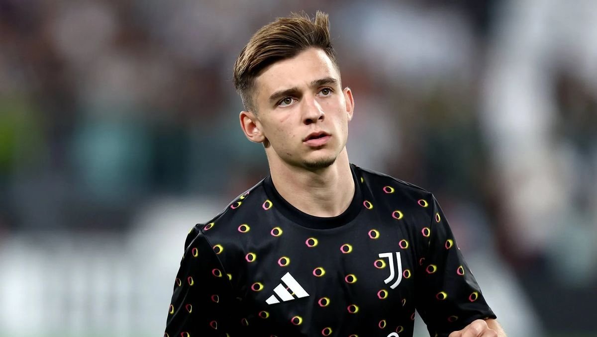 九游体育地址-尤文图斯后卫连续场次送点，引球迷不满