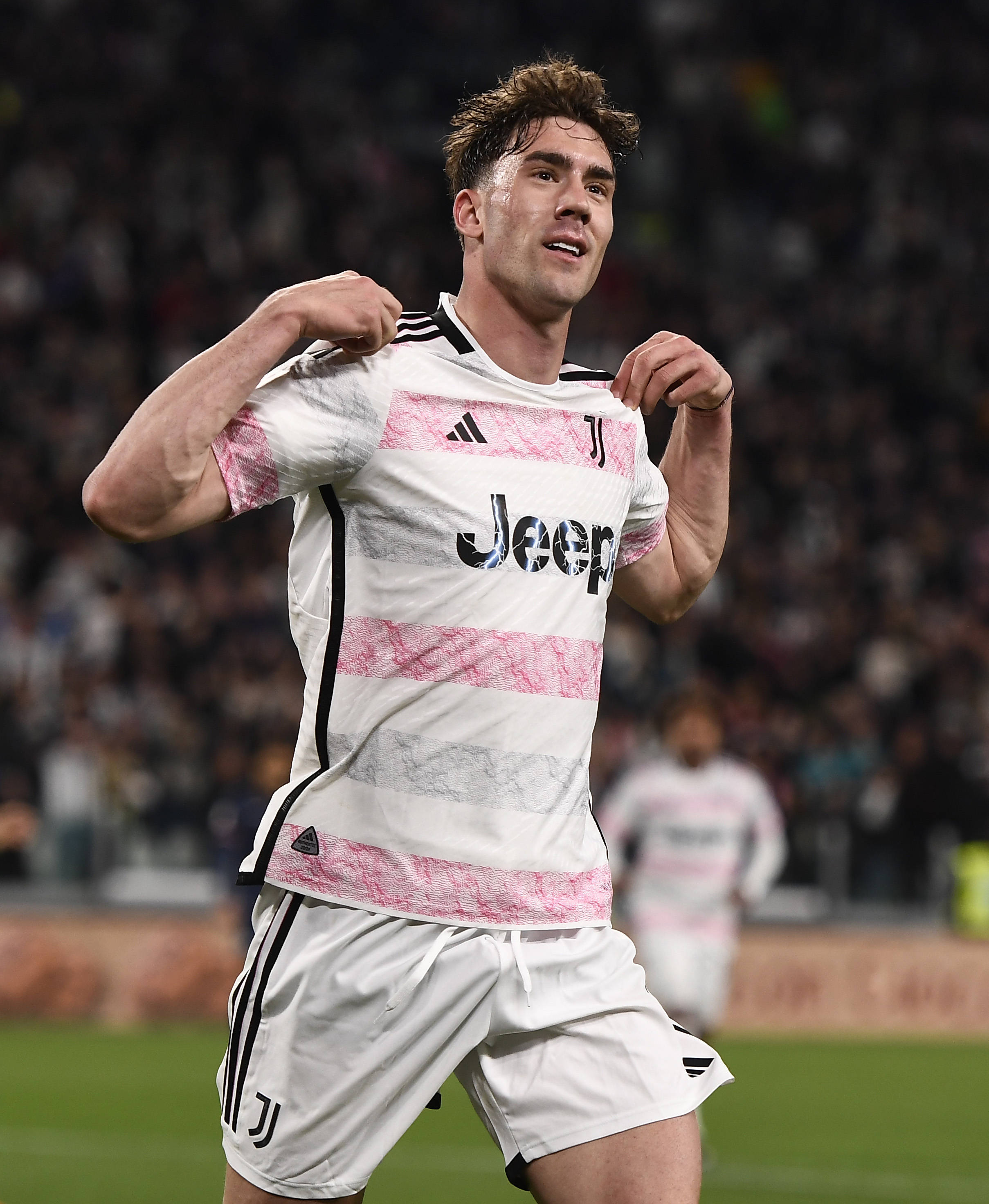 意大利足球联赛的一场比赛引人入胜