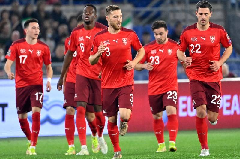 法国大比分击败保加利亚,小组领先优势加大 法国大比分击败保加利亚,小组领先优势加大