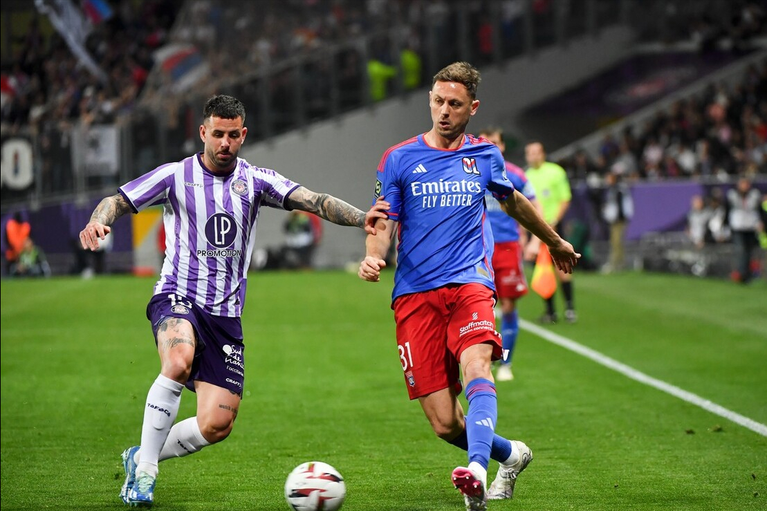 法兰克福队全力以赴，士气高昂赢得比赛的简单介绍