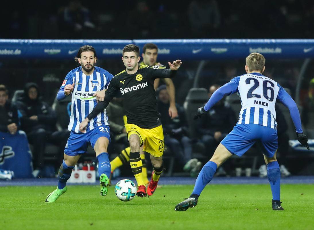 包含柏林赫塔出征对手主场，追求胜利的词条