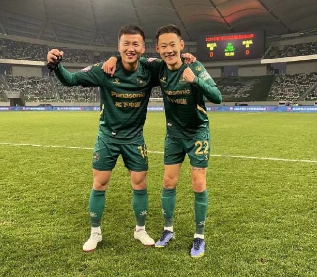 包含老将球员逐渐退出,留下宝贵经验传承的词条 包含老将球员逐渐退出,留下宝贵经验传承的词条