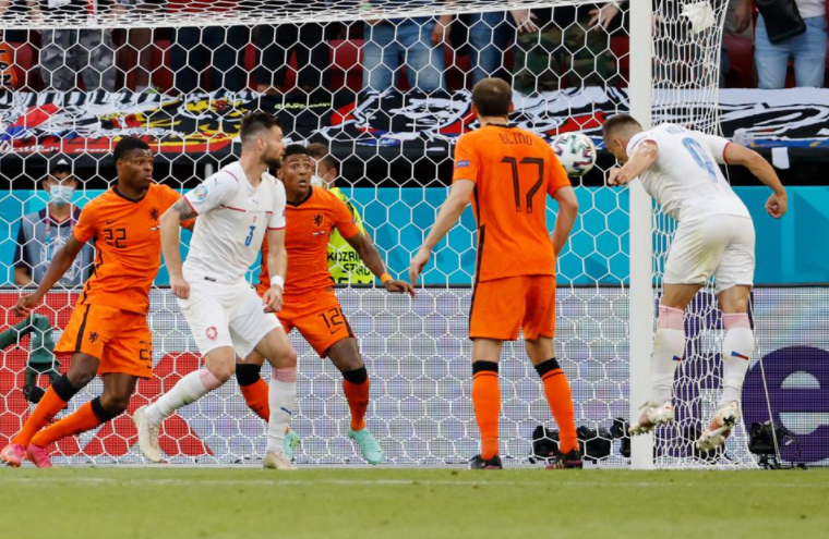 捷克击败荷兰，晋级欧锦赛半决赛